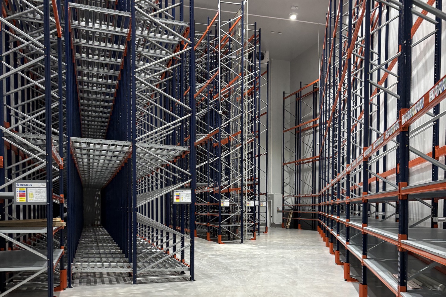 Panabad estanterías