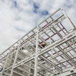 Ventajas de la construcción prefabricada en estructuras metálicas
